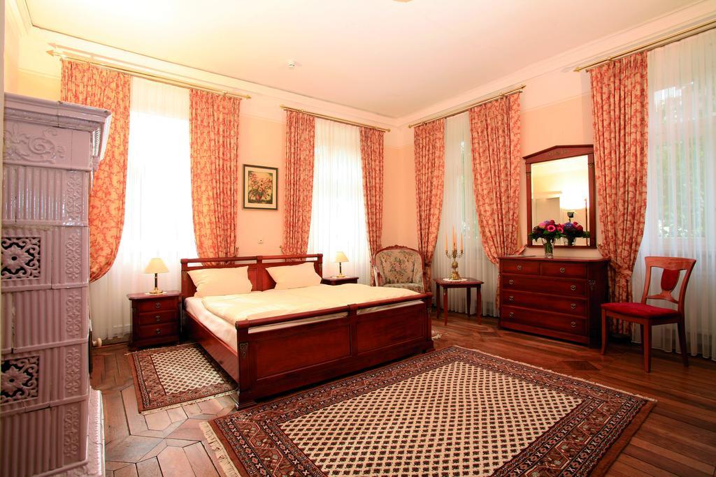 Hotel Villa Keller Saarburg Kamer foto